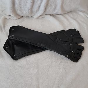 Verillas Razorpine Zipdown Gauntlets